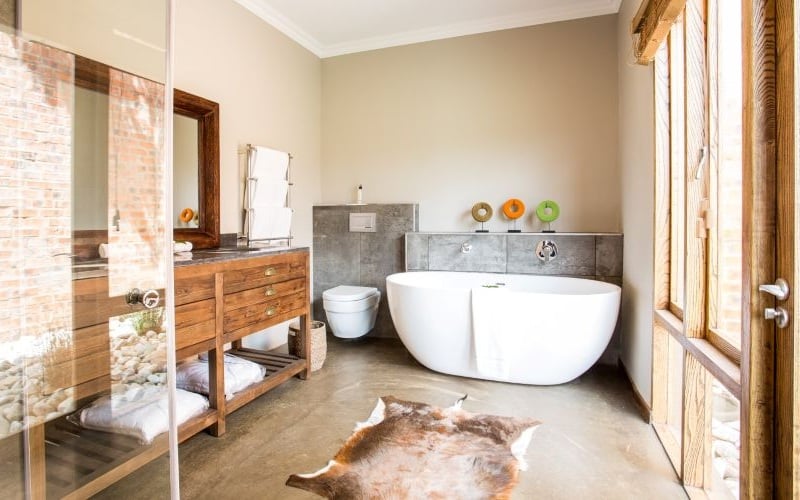 Botliers-Luxury